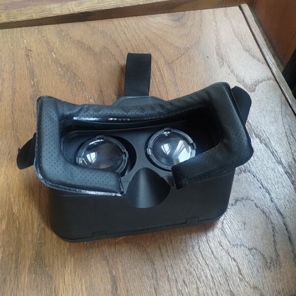 Onn Virtual Reality Smart Phone Headset, color black - Picture 6 of 7